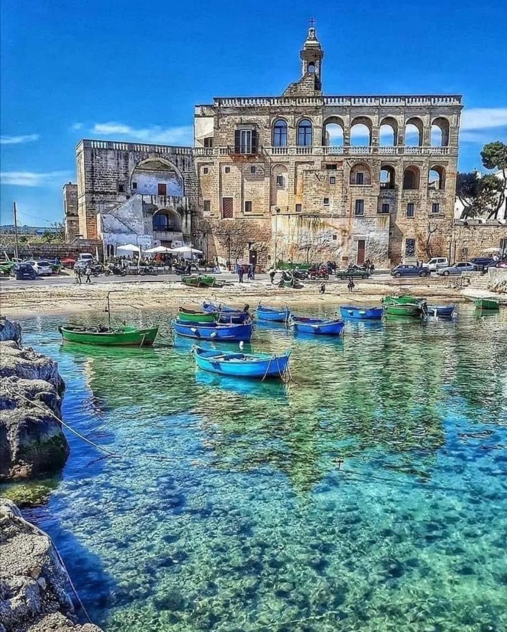 Dimora De Amicis 88 Apartment Bari Bagian luar foto